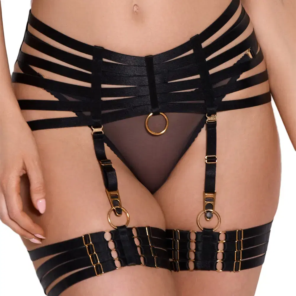 Bondage webbed